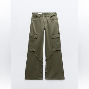 Zara Mid rise cargo jeans